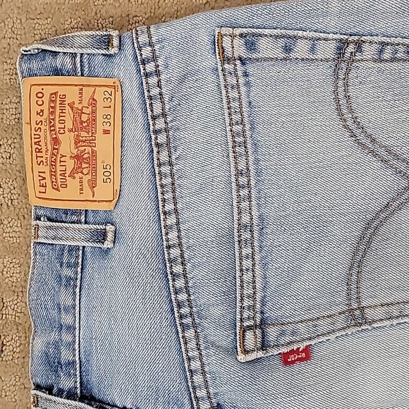 Men's Levi's 505, W38 L32 regular fit - Picture 3 of 4